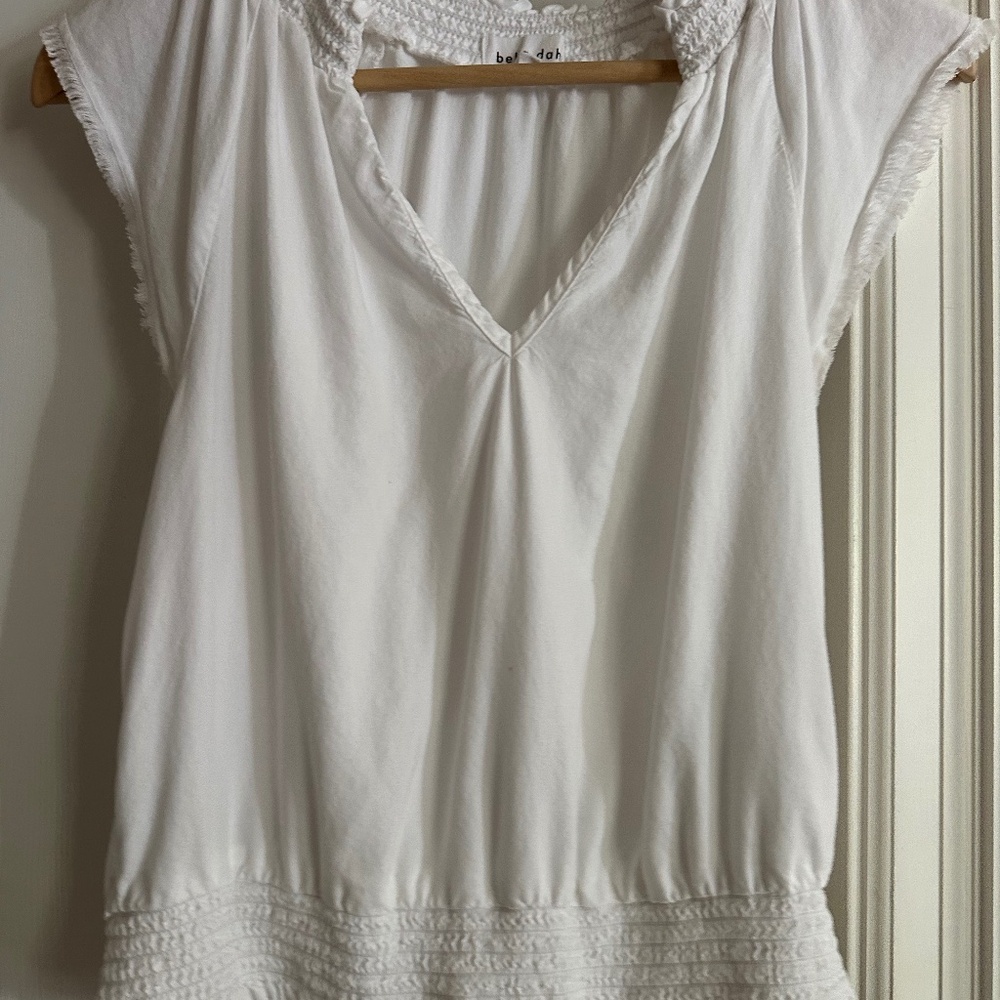 Bella Dahl smocked Short sleeve blouse / shirt